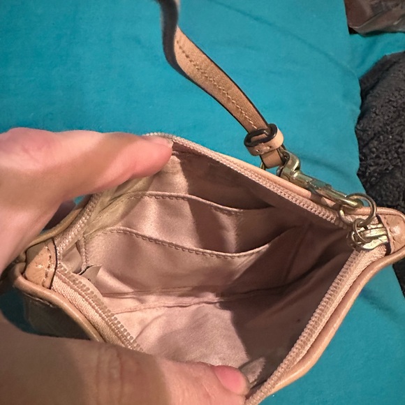 Coach wristlet - Picture 4 of 4